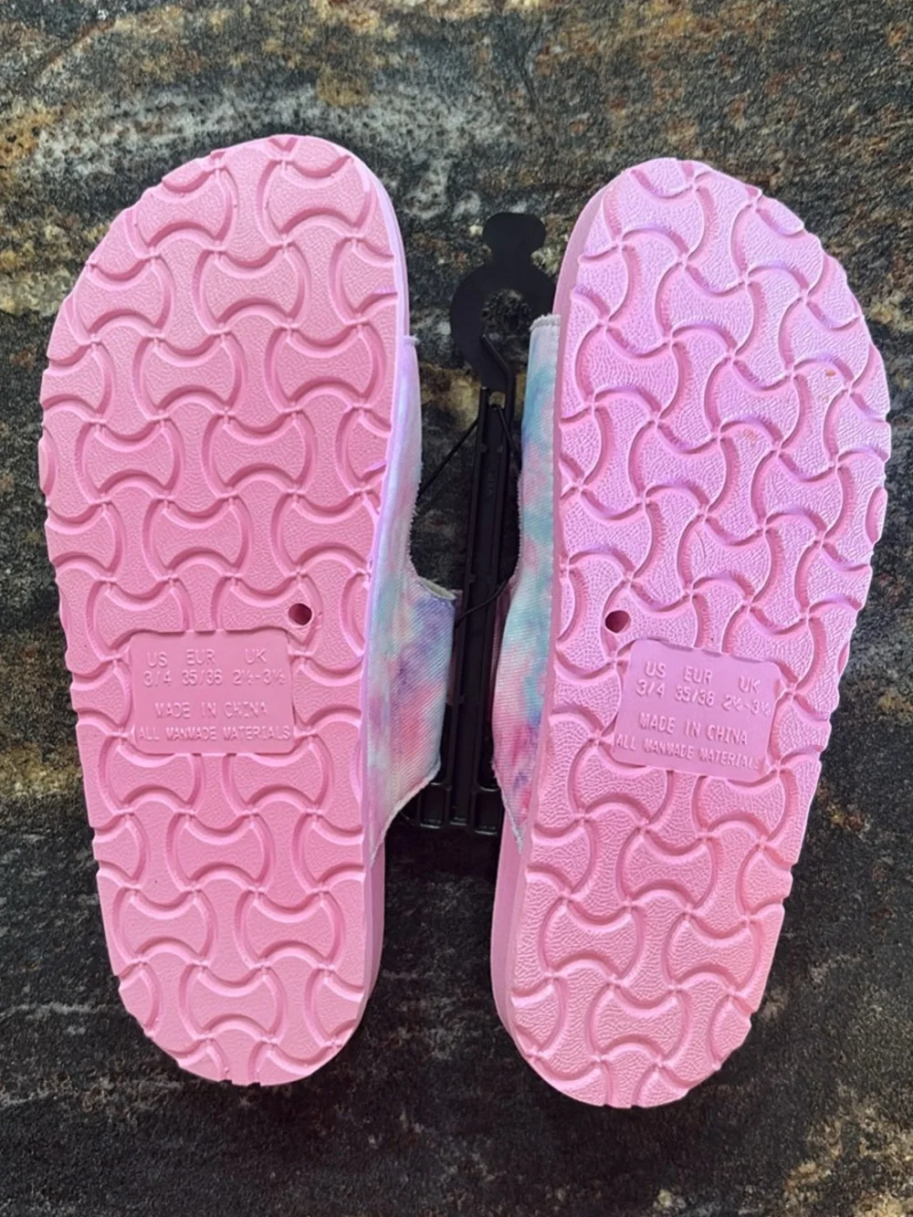 Wave Zone Pink Tie-Dye Double Buckle Sandals Girls size 3/4 NWT